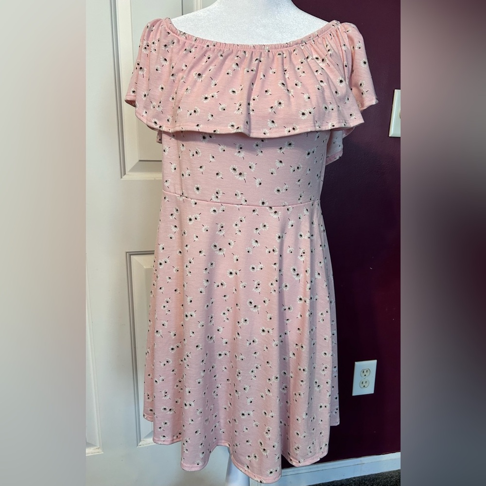Joe Boxer Pink Dress with White Daisies, NWTs